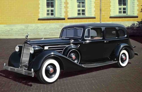 Packard Twelve 1936 WWII Soviet Leaders Car with Passengers