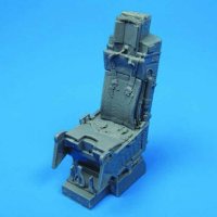 F-15A/C ejection seat with safety belts